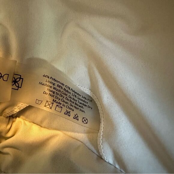 Devon Windsor Axelle crop top sports bra with removable pads small - Picture 7 of 7